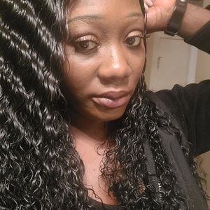 Meet your Posher, Tashae